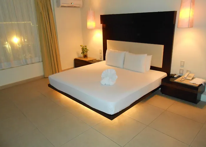 El Punto Boutique & Club (adults Only)